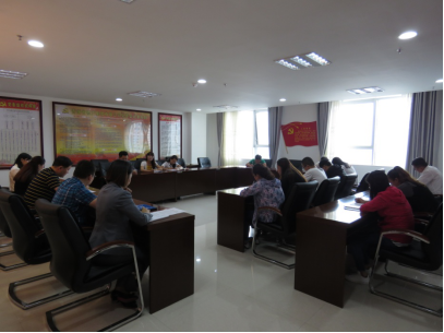 領會精神實質，迅速掀起學習宣傳貫徹團的十八大精神熱潮